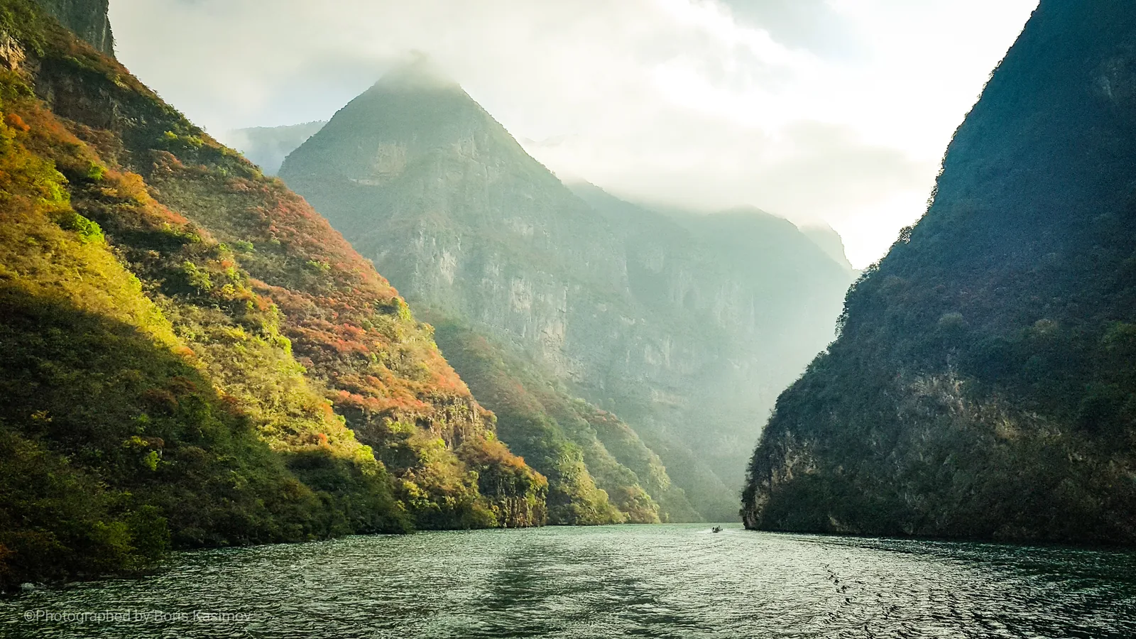 Yangtze River Cruise Guide 2025-2026: Three Gorges, Itinerary & T ips